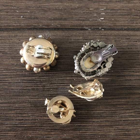 Vintage single clip on earrings 4 ct. - Picture 3 of 3